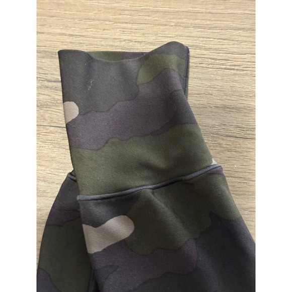 OFFLINE by Aerie Camouflage Jogger Pants High Waisted Athleisure women's Size S‎ - Picture 8 of 8